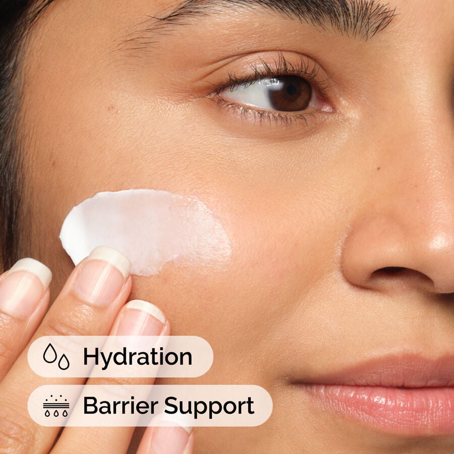 natural-moisturizing-factors-ha-t4 ord-natural-moisturizing-factors-ha-model-application-with-benefits.jpg
